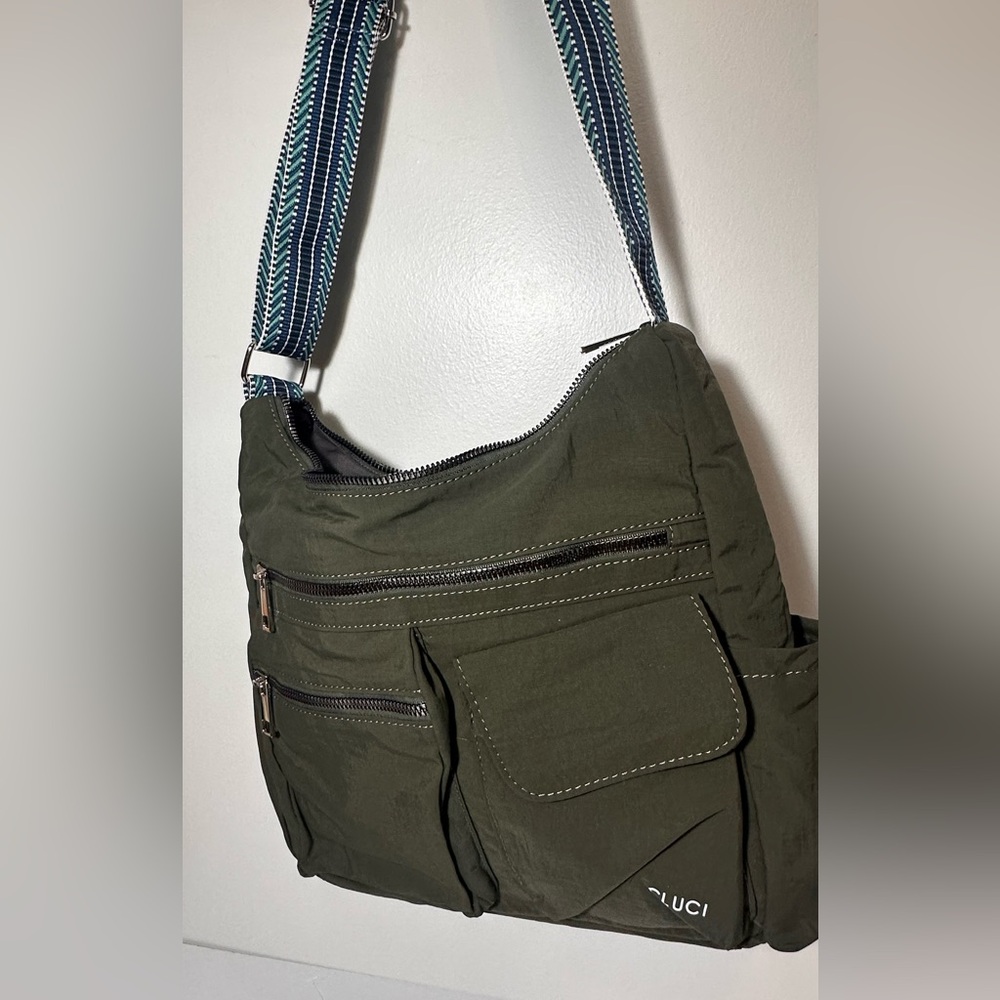 NWOT Cluci Crossbody Bag Purse